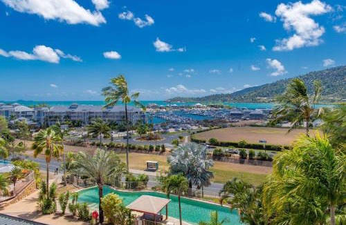 Airlie Beach Apartment | Spa Haven 17B Ocean View