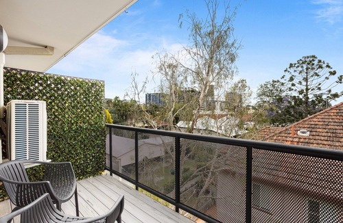 Teneriffe Apartment | Spacious 1-Bed in the Heart of Teneriffe