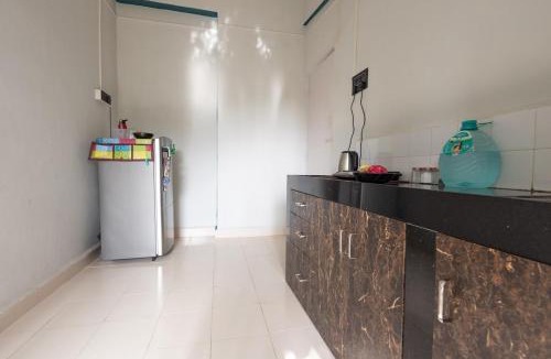 Arpora Apartment | Spacious 1BHK WiFi Balcony and Pool View near Anjuna