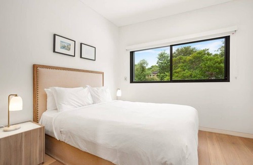 Annandale House | Spacious 2-Bed House in Inner City