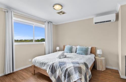 Sunnybank Hills House | Spacious 2-Storey 4BR House Family Friendly