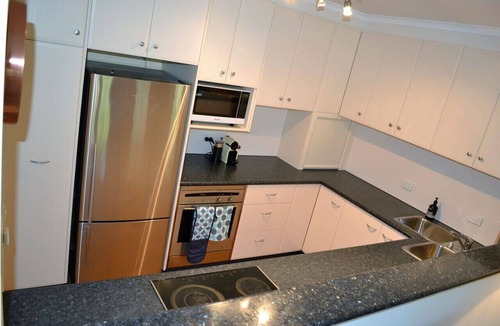Reid Apartment | Spacious 2BR APT Next to the City