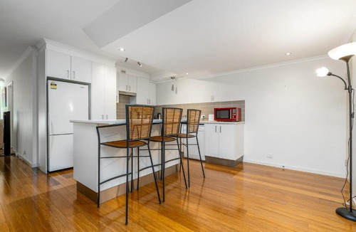 Narrabundah Apartment | Spacious 2BR APT Panoramic Views Central Location - Hosted by CanStay
