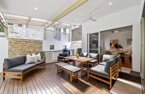 Alexandra Headland Apartment | Spacious 3-Bed Home with Patio Near Beach