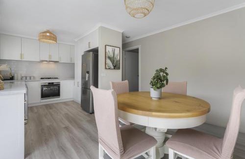Preston House | Spacious 3-Bed Home with Garden in Preston