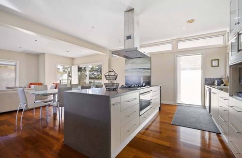 Dromana House | Spacious 3-Bed Townhouse Near Dromana Beach