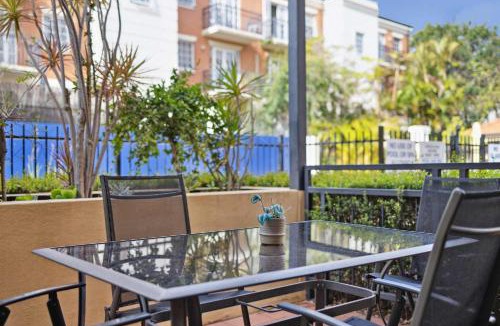 Northbridge House | Spacious 3-Level Townhouse with Pool in Northbridge
