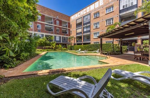 Teneriffe Apartment | Spacious 3BR Heritage Apartment with Pool, Parking