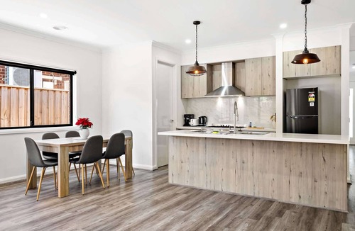 Plumpton House | Spacious 4-Bed Home with Private Outdoor Area