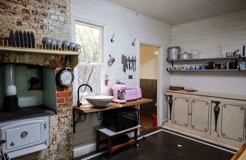 Tenterfield House | Spacious 4-Bed Home in Central Tenterfield