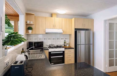 Footscray House | Spacious 4-Bed Retreat in Vibrant Footscray
