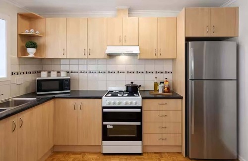 Footscray House | Spacious 4-Bed Retreat in Vibrant Footscray