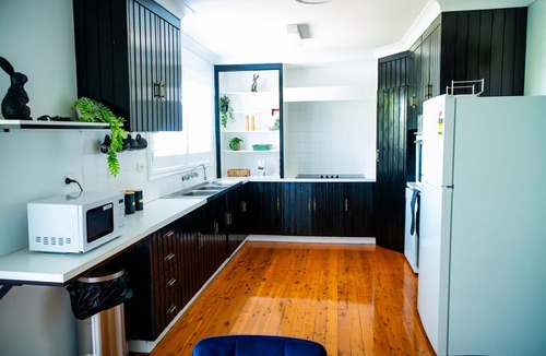 Muswellbrook House | Spacious 4BR Home | Games Room & BBQ