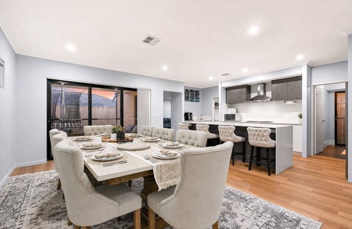 Success House | Spacious 4BR Home | Near Murdoch & Freo