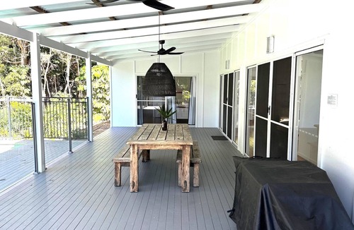Rainbow Beach House | Spacious beach house only minutes to the beach