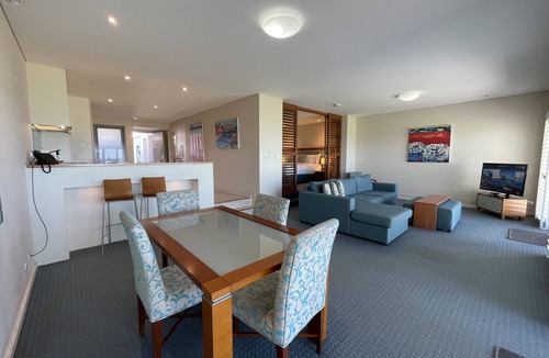 Mandurah Villa | Spacious Beachside Villa perfect for couples