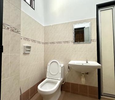 Kampung Kepala Gajah House | Spacious Classic 4BR Family Haven I Simpang Ampat