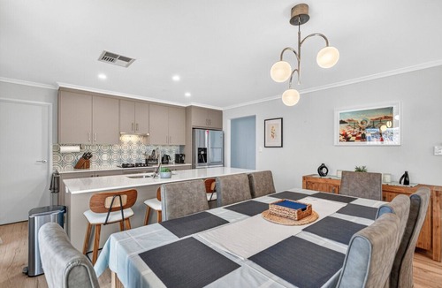 Nangkita House | Spacious Coastal Retreat at Coorong Quays Marina – Private Dunes & River Access