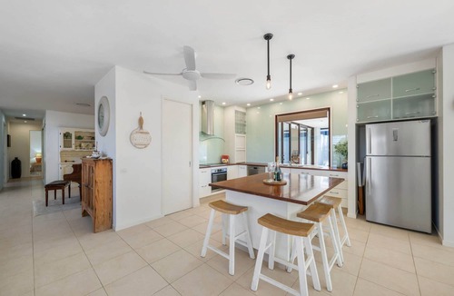 Moffat Beach House | Spacious Coastal Escape - Steps to Beach