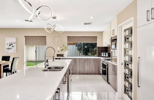 Safety Bay House | Spacious Coastal Getaway - 4BR Home with Pool, Games Room, and More in Safety Bay