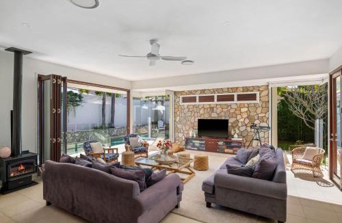 Moffat Beach House | Spacious Coastal Luxury - Steps to Beach