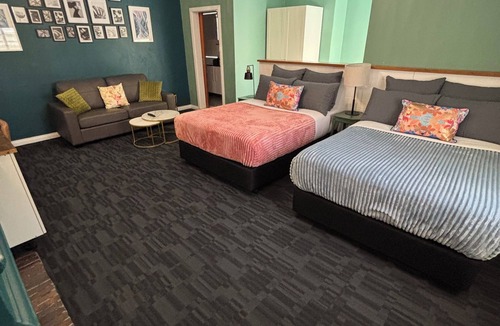 Renmark Apartment | Spacious & Comfortable Family Retreat