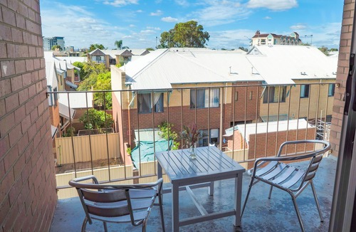 Rivervale Apartment | Spacious & Cosy self-contained 1 bedroom apartment