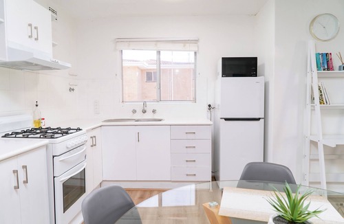 Rivervale Apartment | Spacious & Cosy Self-Contained 2 Bedroom Apartment