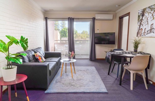 Rivervale Apartment | Spacious & Cosy Self-Contained Apartment