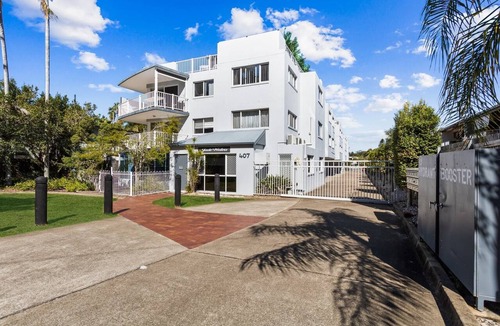 Torquay Apartment | Spacious Esplanade Apartment with Rooftop Access
