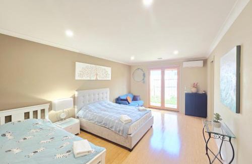 Williams Landing House | Spacious ex-display 5 BDR house,up to 15 guests, Fully AC- Williams Landing