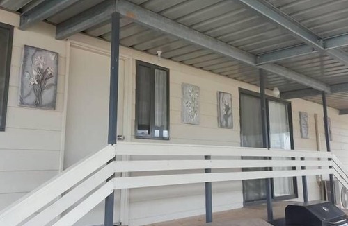 North Beach House | Spacious Family Escape - Only a short walk from North Beach