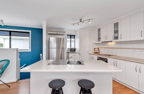 Port Elliot House | Spacious & Family Friendly Home | Only three doors down from The Esplanade
