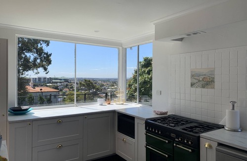 Clayfield House | Spacious Family Home in Ascot