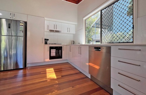 Amity Point House | Spacious Flinders Home With Beautiful Bush Outlook