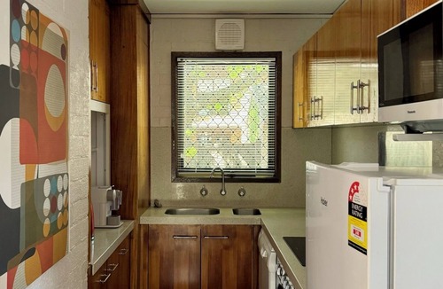 Braddon Apartment | Spacious garden apartment