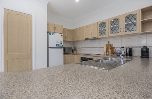 Glenunga Apartment | Spacious Glenunga Home with Garage Parking