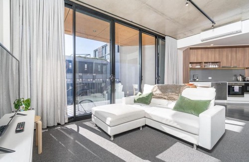 Kingston Apartment | Spacious Kingston Foreshore 1BR Apt - Hosted by Canstay
