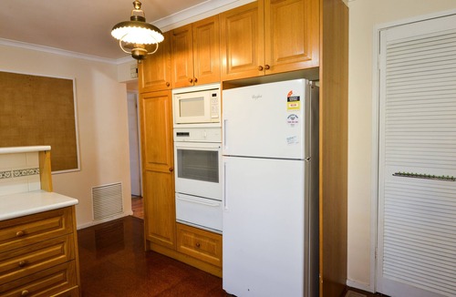 Glen Waverley House | Spacious, Lovely 4 Bed Room Family Home