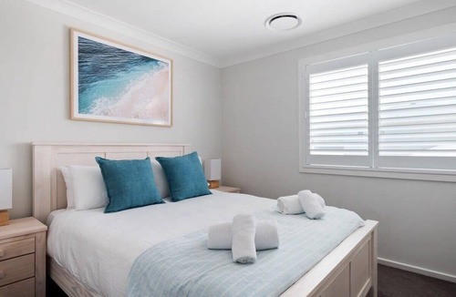 Catherine Hill Bay House | Spacious & Luxurious Beach Home