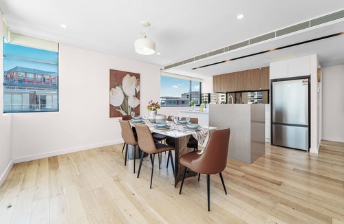 Mascot Apartment | Spacious Mascot Loft Apartment Near Train Station
