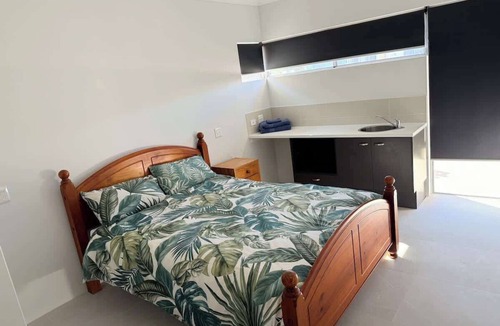 Piara Waters House | Spacious Piara Waters Home: 4 Bedrooms, Modern Kitchen & Fantastic Accessible Design