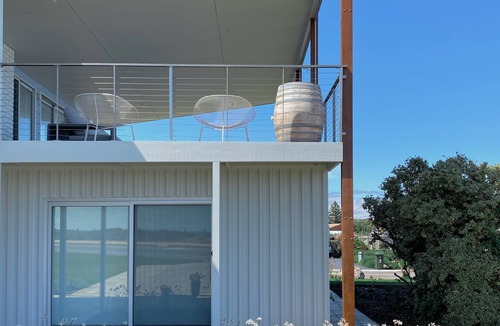 Adelaide House | Spacious Port Willunga home