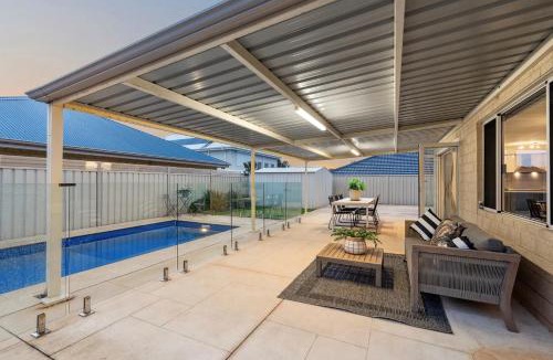 Gwelup House | Spacious Stay near Karrinyup