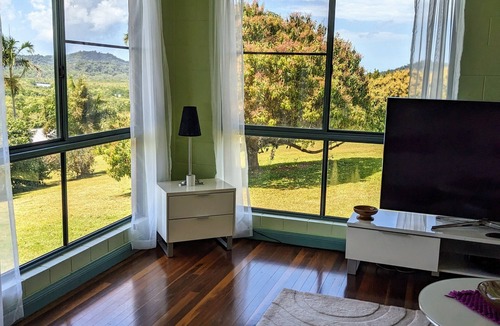 Carmoo Apartment | Spacious studio apartment, views over Hull river to South Mission and Dunk Is.