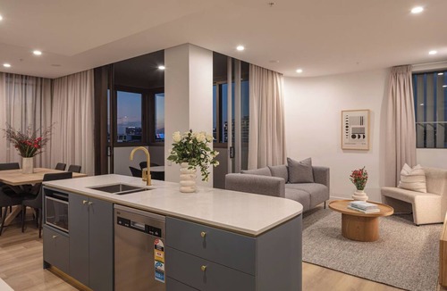 Fortitude Valley Apartment | Spacious & stylish apartment in James Street Precinct with pool, gym and rooftop