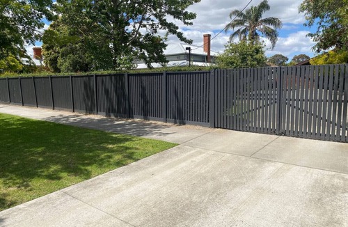 Sale House | Spacious, Stylish Group Stay, Sleeps 12, 5b/3 Bath