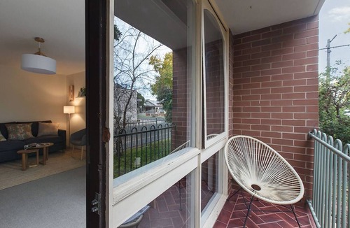 Ascot Vale Apartment | Spacious Suburban Comfort Perfect for Families