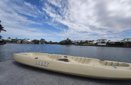 Wurtulla House | Spacious waterfront home with pontoon, pool, BBQ