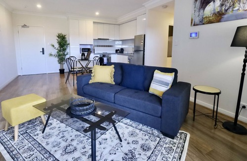 Midland Apartment | Sparkling New Quality - Midland - family perfect sleeps 4